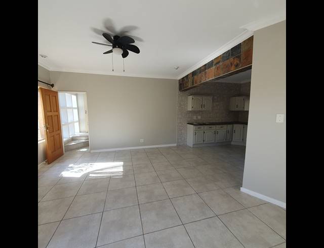 2 BEDROOM FREEHOLD FOR SALE IN OAKDENE